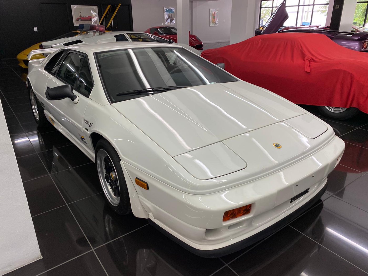 Lotus X180R No. 4, Lotus Esprit X180R